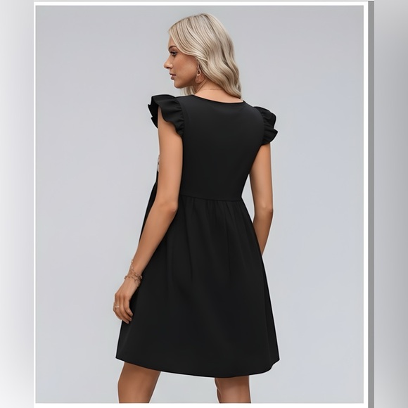 Black Floral Embroidery Butterfly Sleeve Smock Dress - Picture 4 of 9